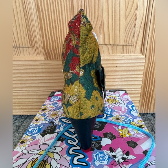 NIB Irregular Choice Miaow Green Mustard Cat Themed Bootie Unique Heels EUR 38 - Picture 3 of 8